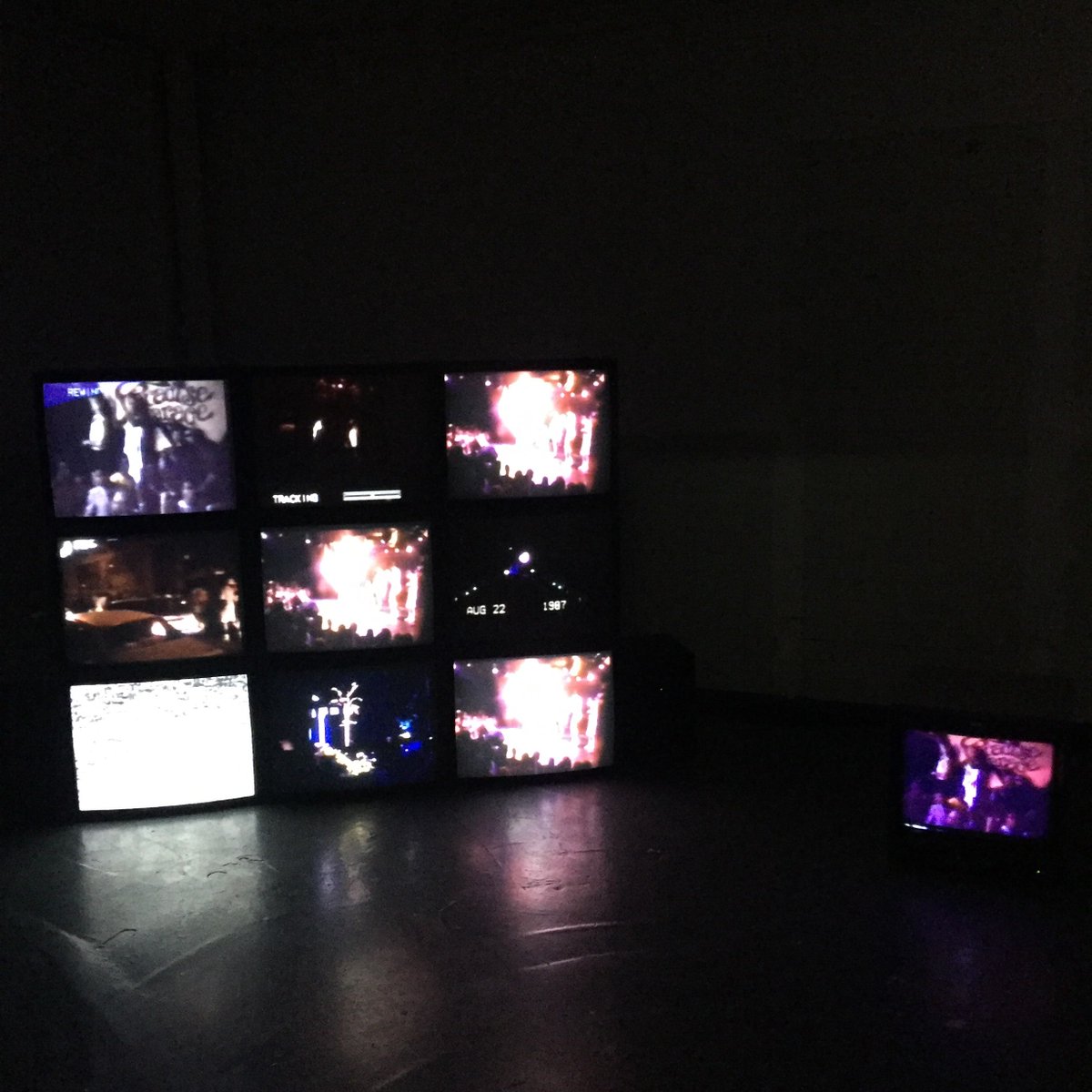 KitMapperHQ's tweet photo. We spy a Barco video wall provided to @boilerroomtv for #TheFinalNightinParadise installation by Paradise Garage X JD Harvey. Opens to the public tomorrow for three days only! Don't miss it. #KitMapper. https://t.co/EZZ1pY4fop