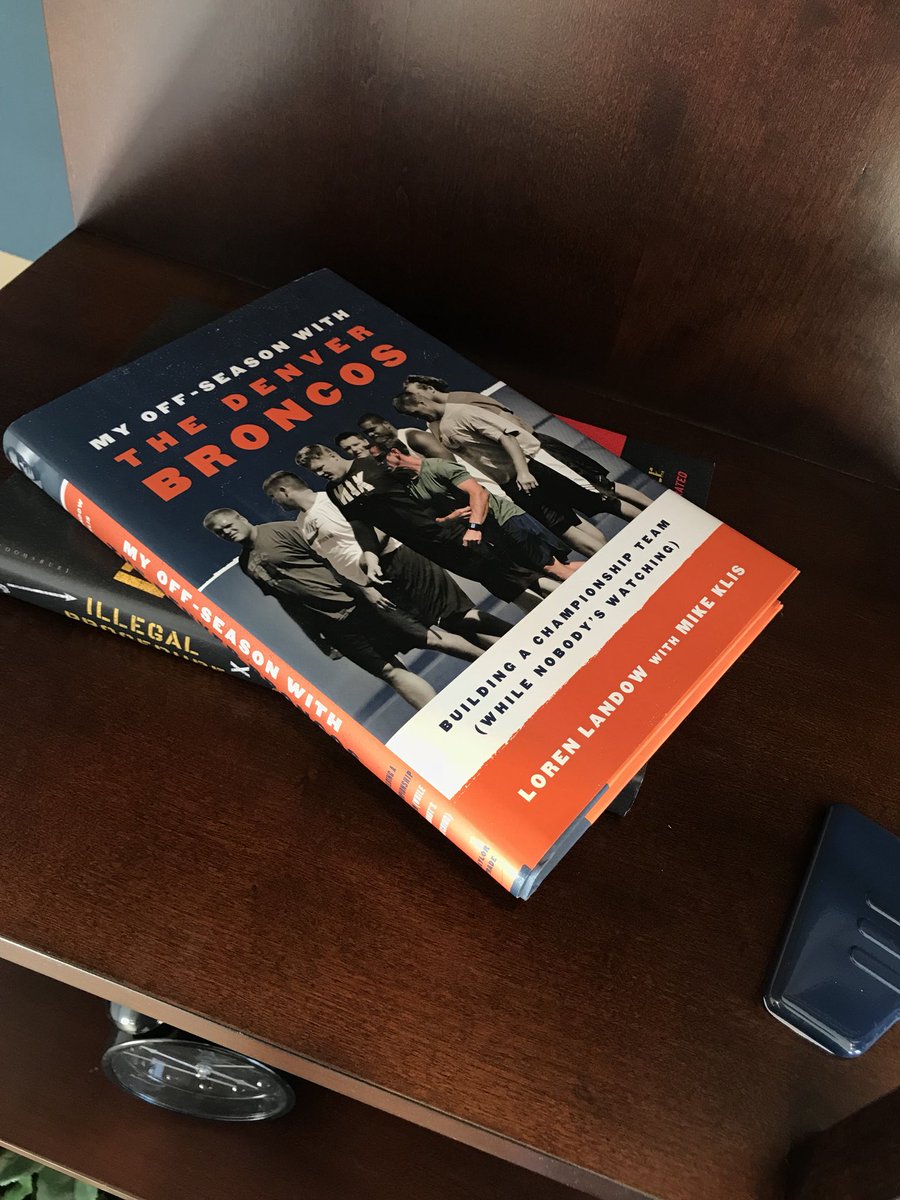 MSchlitt12's tweet photo. Showing property in Parker yesterday and look what #CalAtlantic decided to use as some of their staging material @LorenLandow @ptmchenry https://t.co/QQTVMZ2bFM