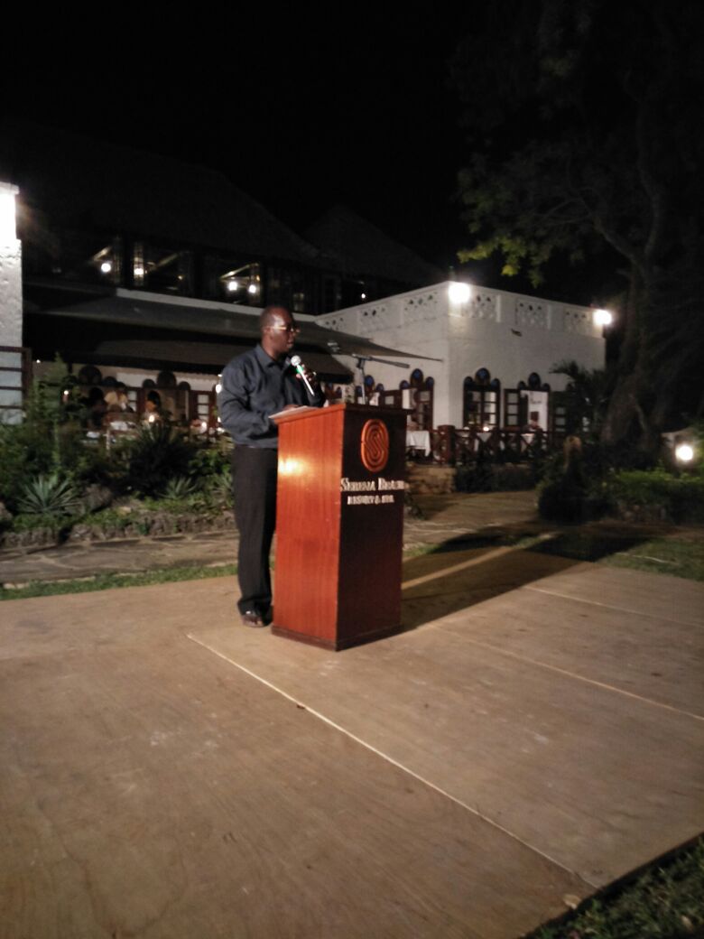 ICJKenya's tweet photo. Only 2% of police were vetted out while the media was unreasonably and unjustifiably excluded from the vetting process: Chris Gitari @theICTJ #PoliceVettingKE #AJC2017 https://t.co/if6tcuJE2K