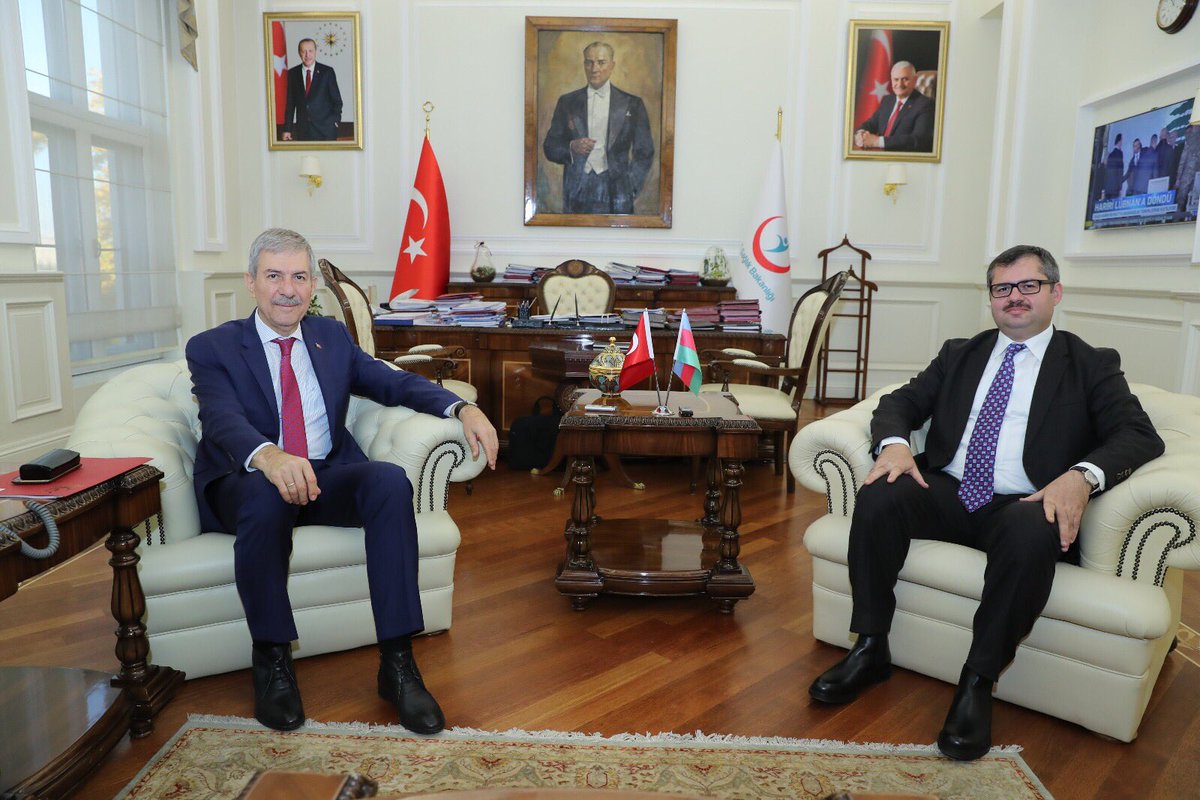 Bakan Demircan Azerbaycan’ın Ankara Büyükelçisi Hazar İbrahim’i kabul etti.

🔗 bit.ly/2iJONUm