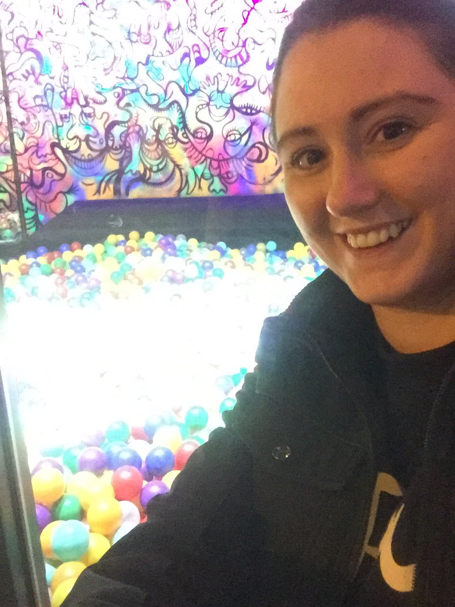 WeFoundTravel's tweet photo. #WeFound a bar... with a ball pool. Should we go in? 
#getsomeballs #travel #london #ourjobisawesome @BallieBallerson https://t.co/51zegtXSEq
