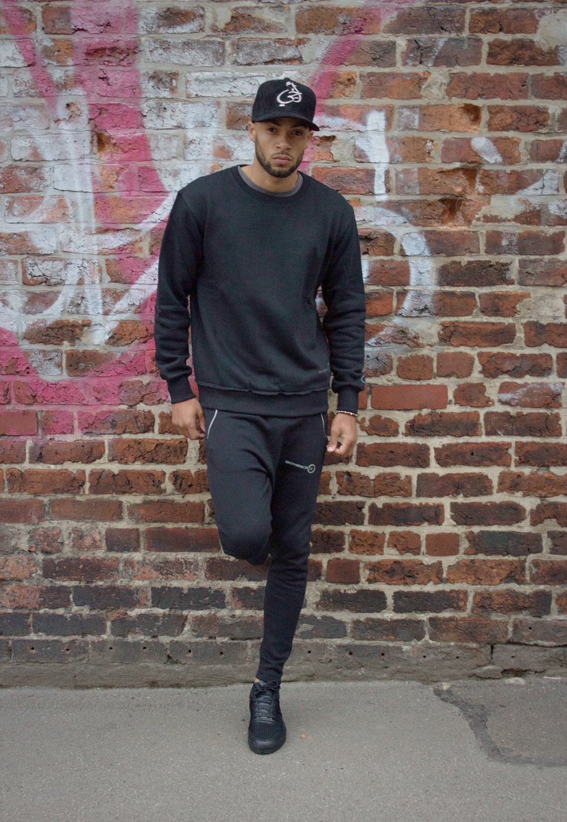 BrothersCircle_'s tweet photo. 💥💥BLACK FRIDAY SALE💥💥
Up to 70% OFF
- FREE BEANIE with all orders over £20
- FREE UK Delivery
https://t.co/pV1zLGUwVt
#brotherscircle https://t.co/chVWbVDjca