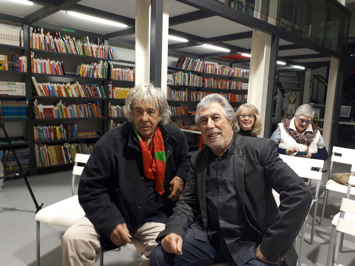 FundacioSiF's tweet photo. #ena17 Ja tenim a #PacoIbáñez al Centre Cultural de la @FundacioSiF per parlar del món de la #Música amb @JordiBianciotto. #Streaming ara, a les 19h: https://t.co/EjuhfsIuUU https://t.co/LmqAef8ApR
