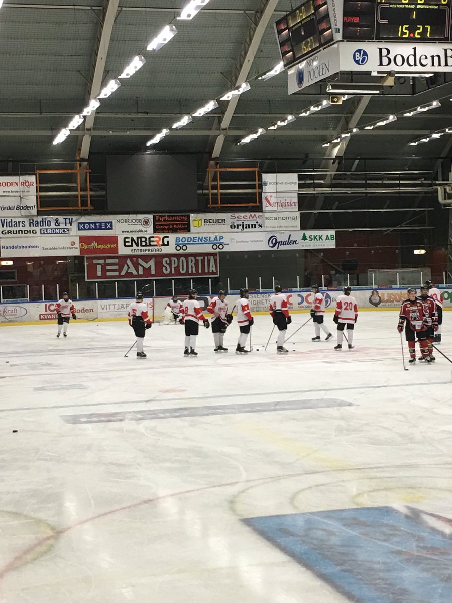 brooklyntigers's tweet photo. Idag är J-20 i Boden och spelar 🏒 #btj20 #brooklyntigers https://t.co/liPmRt00hc