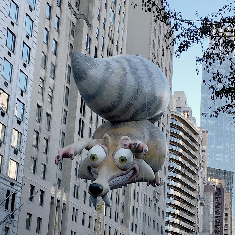 Macys's tweet photo. Huh, still chasing that acorn, Scrat? Can someone help a saber-toothed squirrel out?? #MacysParade https://t.co/Qyj0i1oWXZ