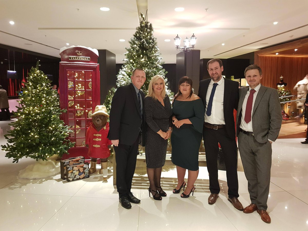 StavesGlyn's tweet photo. SYRC representaives with the Boss getting ready for a successful night for South Yorkshire hopefully https://t.co/yJdZwfgPLB