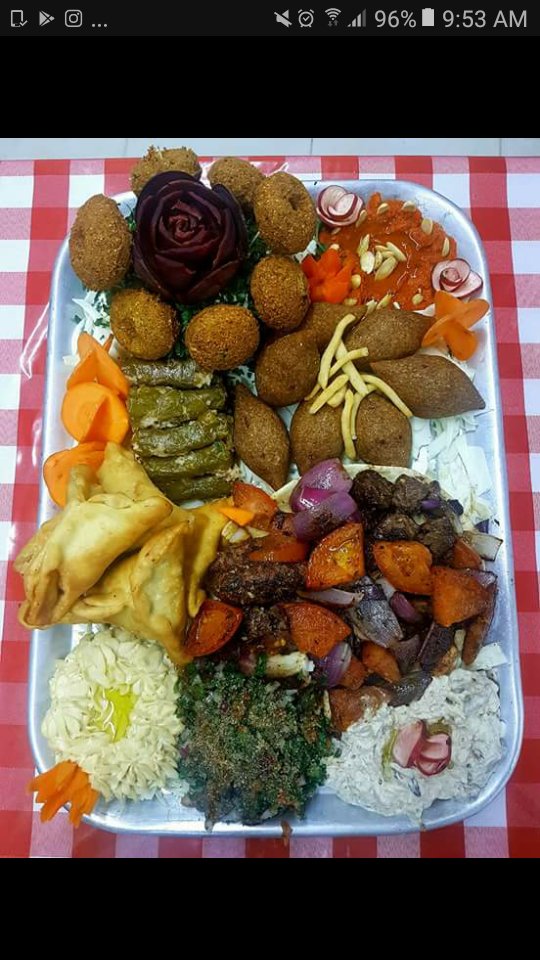 HalalCol's tweet image. Encuentra en HALAL carnes y restaurante una gran variedad de delicias para lucirte en tus celebraciones, reuniones empresariales o para compartir con familia y amigos. Te ofrecemos lo mejor en carnes preparadas, dulces árabes y banquetes listos para llevar a la mesa.