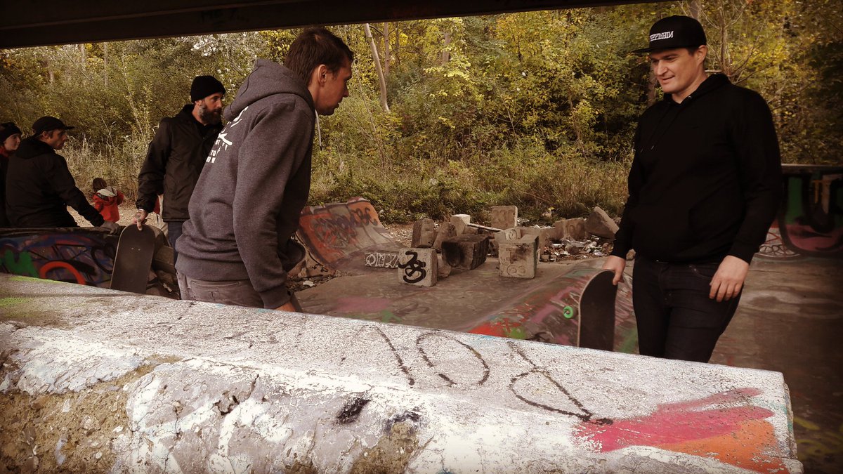 WeCanFly17's tweet photo. #tbt #DIYspot #Thesandpit #Vienna @MatLloydPoet @adhocPAD https://t.co/7U2oaTUiYo