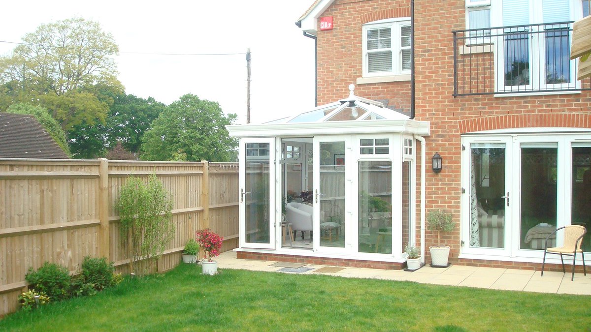 RoomOutside's tweet photo. Find out how #RoomOutside can improve your space, your light, AND #HouseValue https://t.co/kqz7b4XIiS #Conservatory https://t.co/61xAklHziK