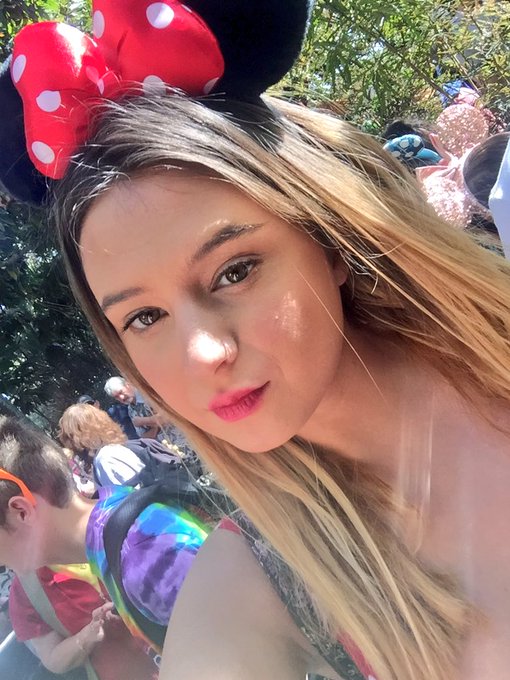 At @Disneyland for thanksgiving ❤️ https://t.co/bMLc9jfjaf<a class="tags" target="_blank" title="On Twitter" href="/?out=eyJ0eXAiOiJKV1QiLCJhbGciOiJIUzUxMiJ9.eyJpYXQiOjE3MjIzNjM2NzMsImlzcyI6InR3cG9ybnN0YXJzLmNvbSIsIm5iZiI6MTcyMjM2MzY3MywiZXhwIjoxNzUzODk5NjczLCJyZWRpcmVjdF91cmwiOiJodHRwczovL3R3aXR0ZXIuY29tL0Rpc25leWxhbmQifQ.o3gN6PvgAF6W4NmnIih3m41ayfbonGnJkOonpbw4uzTIrSJ5T1vya6rt709Fpz2H-roJOqtgrA8EVGn5BDW4cQ">@Disneyland</a><a href="/tag/mvsales"class="tags"><span>#mvsales</span></a>