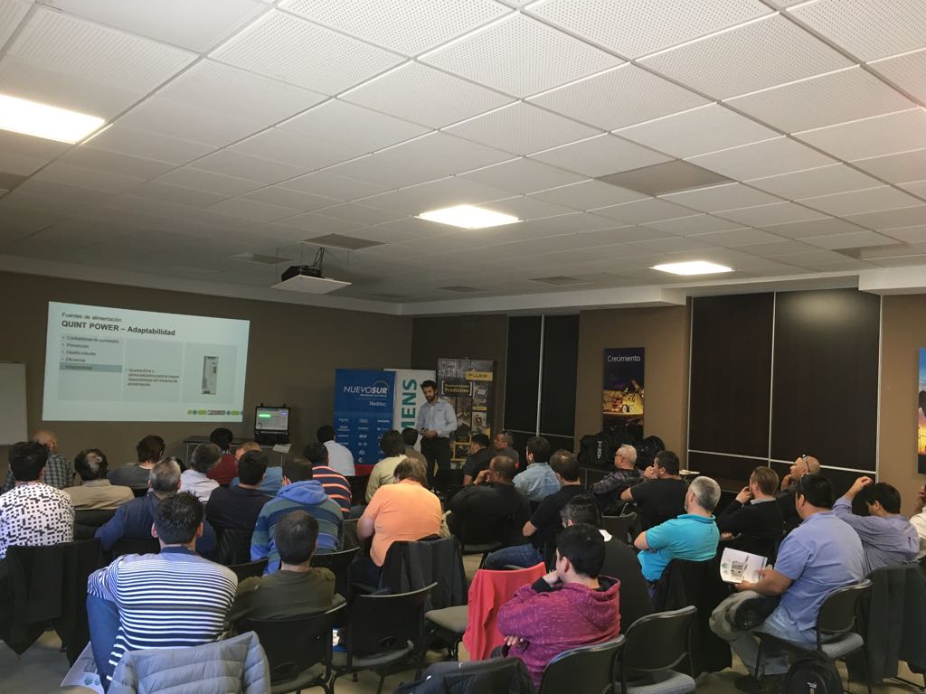 PhoenixContactA's tweet photo. En la jornada de hoy los Ings. Gabriel Khon y Gustavo Vich brindan una charla sobre "Fuentes de alimentación y manejo confiable de señales analógicas" en el Evento Petrolero 2017. El mismo se está llevando a cabo en Nuevo Sur S.A, Comodoro Rivadavia. https://t.co/2MoPz3bxIh