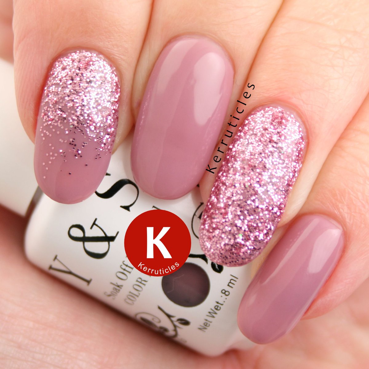 Kerruticles's tweet image. Dusky pink gel from Y&amp;amp;S, with @NYK1Secrets glitter  ckerr.net/2iLyVRz #gelnails #gelpolish #pinknails #glitter