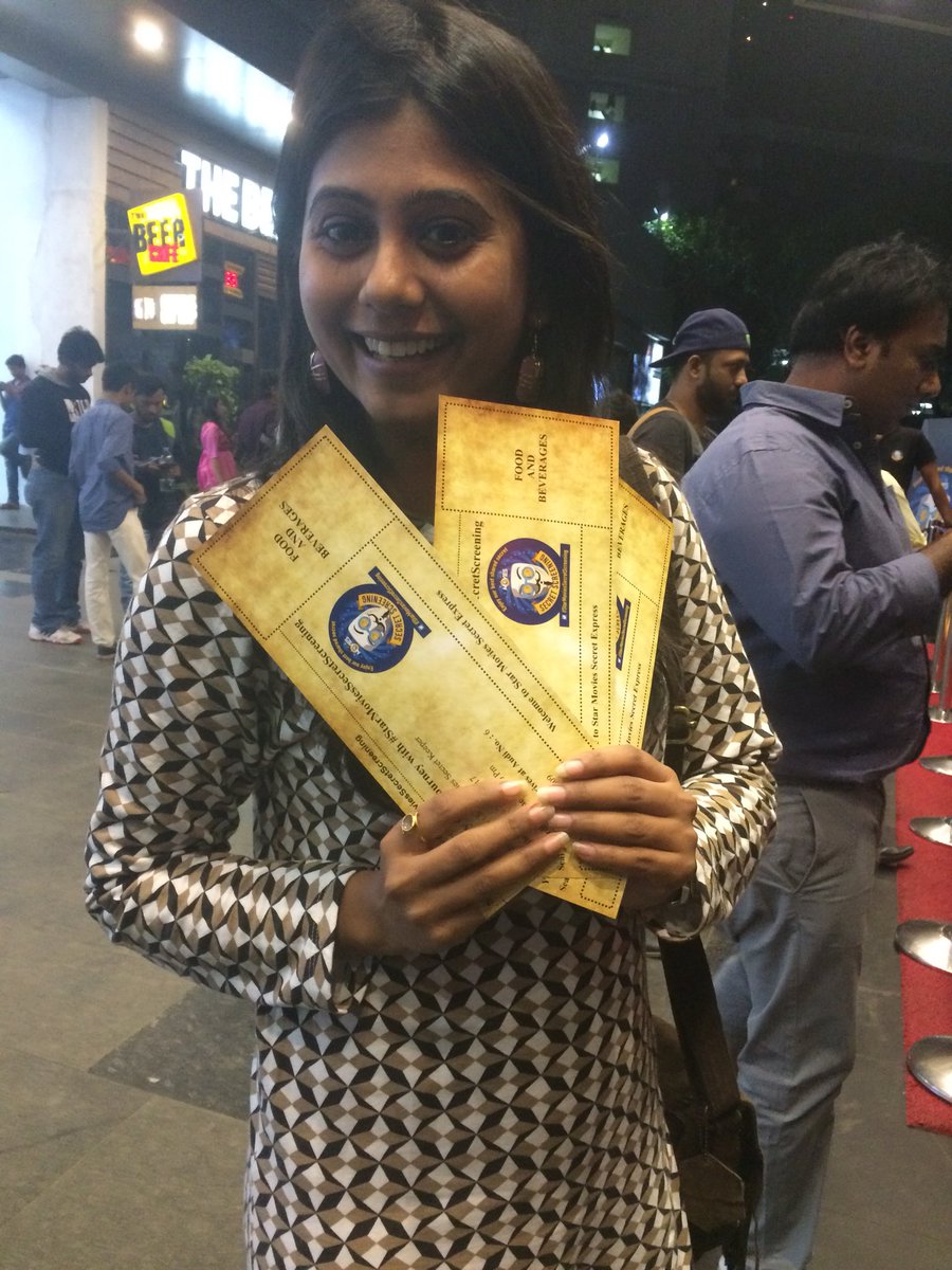 nikita_more's tweet photo. 😍love is when your friend @mvineeta gets passes for #StarMoviesSecretScreening for #MurderOnTheOrientExpress #poirot #moviewithfriends https://t.co/rTuQpUiMPt