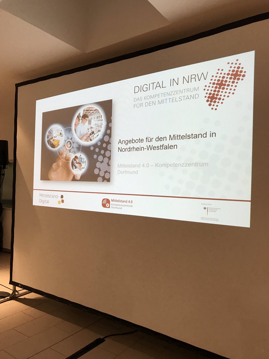 digitalinnrw's tweet photo. #Digital mit #Personal - wir diskutieren mit @BVMWeV und KOFA @iw_koeln heute in #Duisburg über digitale Kompetenzen im Unternehmen #Mittelstand https://t.co/QCnNd2euHH