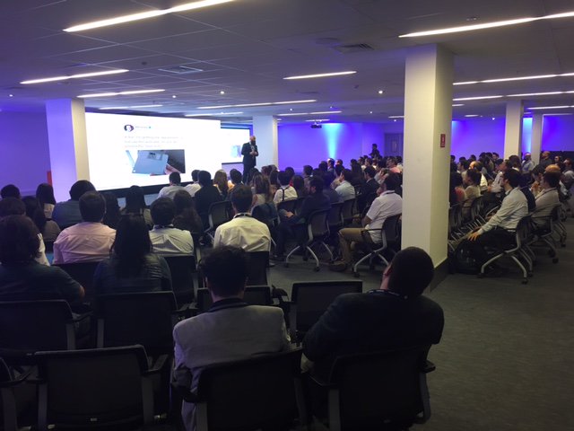 multiplica's tweet photo. Así avanza el #DigitalAnalyticsSummit: Del Actionable Analytics al Customer Intelligence" en Chile gracias, @metriplica @googleanalytics y @LATAMAirlines https://t.co/wWDNlSufpy