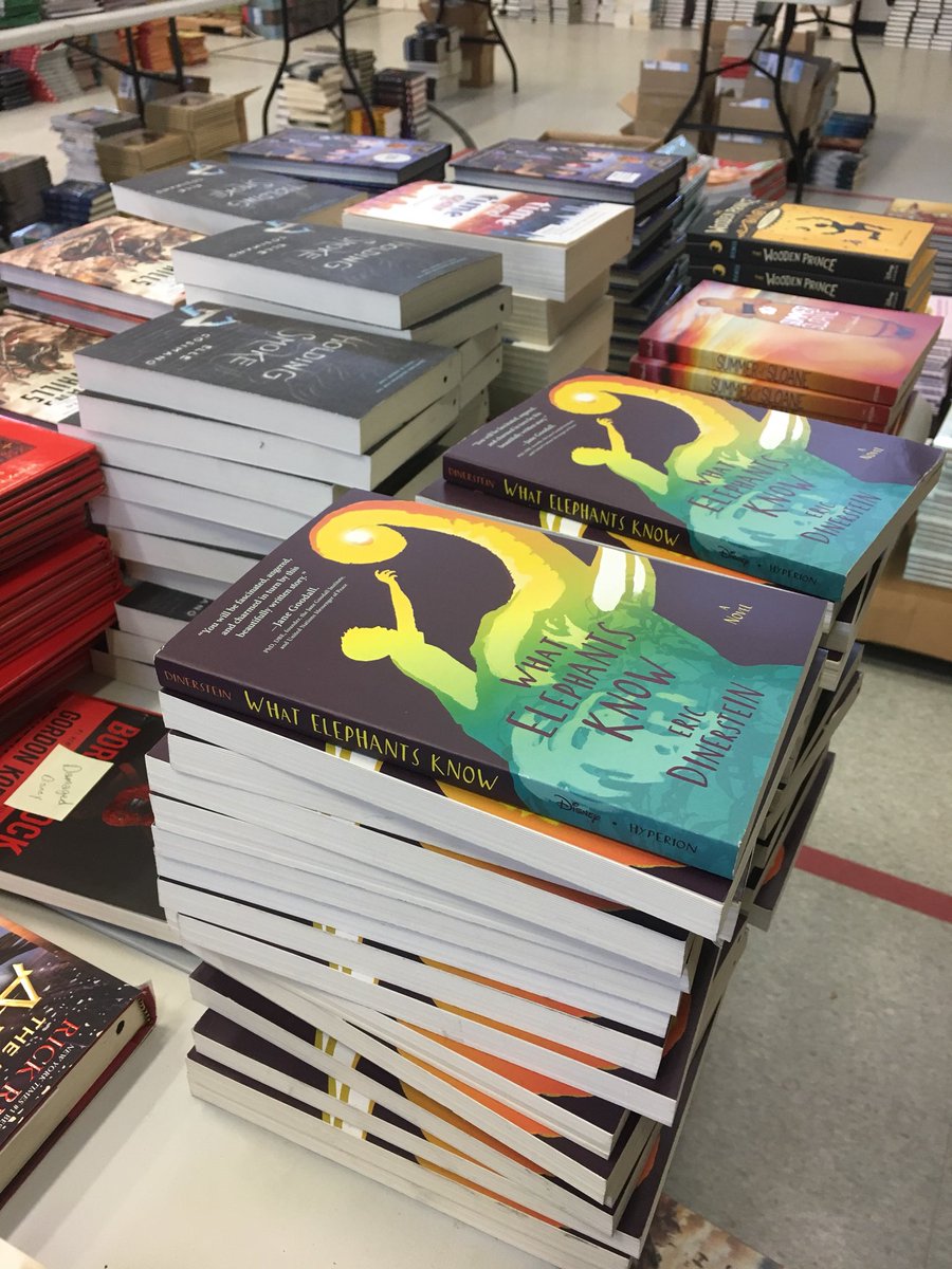 LimestoneDSB's tweet photo. 40,000 books will be selected by agencies & schools. 300 books will be given out by each for children & youth to take home. What to select? Thank you #firstbookscanada #giftofreading #bookstokids #ygk https://t.co/BWwq68uhT2