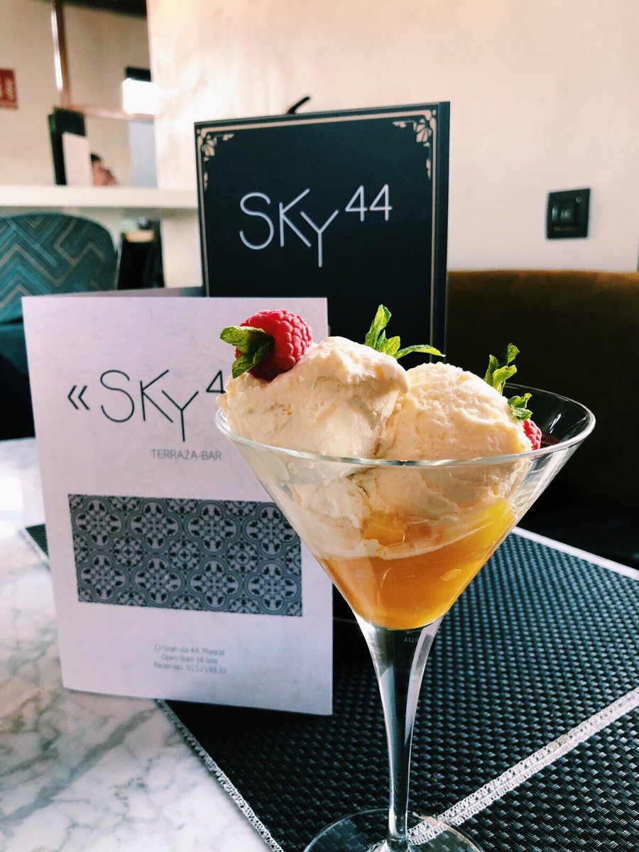 sky44madrid's tweet photo. Y de postre...🍨 #sky44madrid #cocktail #icecream #thanksgiving https://t.co/txAXRF6qDF