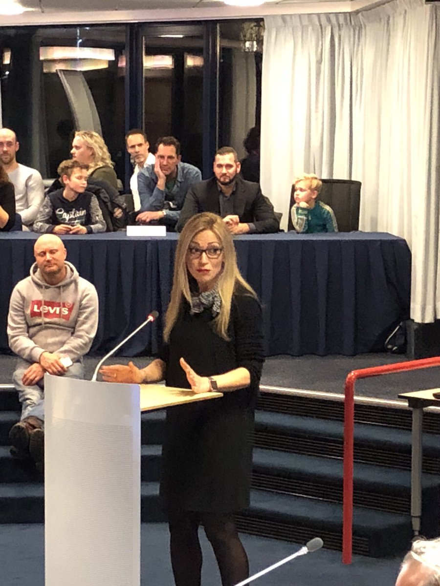 Namens de ‘echte’ gemeenteraad <a href="/RaadHoorn/">Gemeenteraad Hoorn</a> geeft raadslid <a href="/Kholoudchaban/">Kholoud Al Mobayed</a> van <a href="/SociaalHoorn/">Sociaal Hoorn</a> een extra punt aan het plan van de Zonnewijzer.