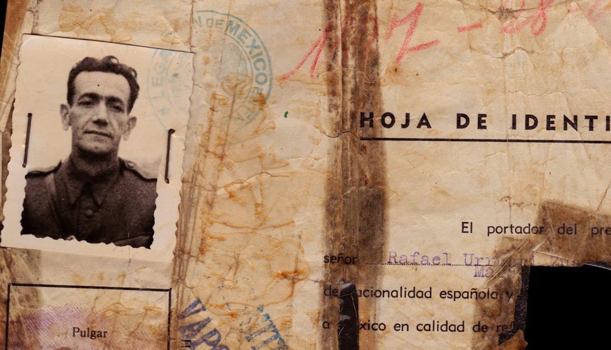 fcdhbcn's tweet photo. ¿Te patece darte una vuelta por nuestra memoria histórica? "Un #Exilio: Película Familiar" es tu película. Hoy, a las 21.30h en  @cinemamalda.   #fcdh2017
https://t.co/zcJxHX177D https://t.co/IUzPH02pU3