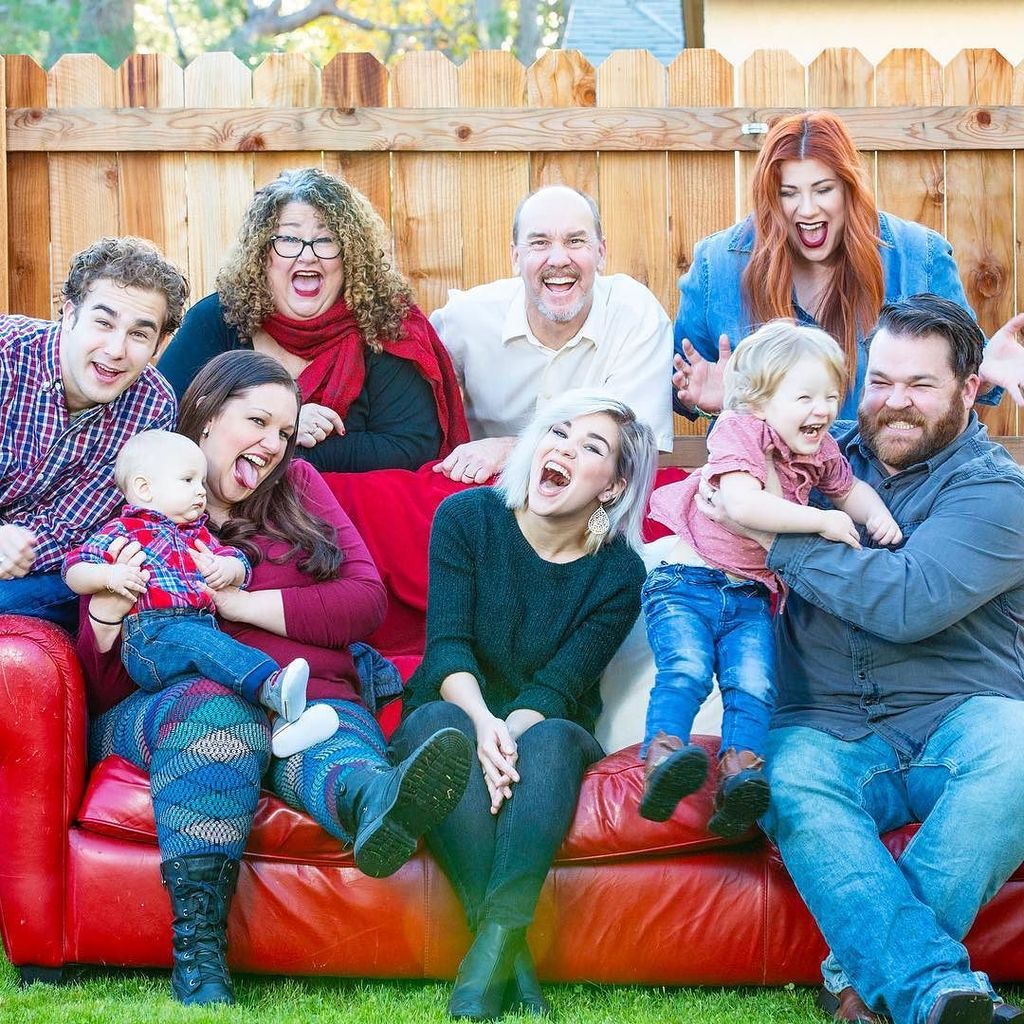 Smrtqbn's tweet photo. So grateful for all of these goofs. ☺️ Excited to be adding another to my big fat Cuban family on December 30th. #gainingason #planningawedding #mybigfatcubanfamily https://t.co/KuOEC4brCK