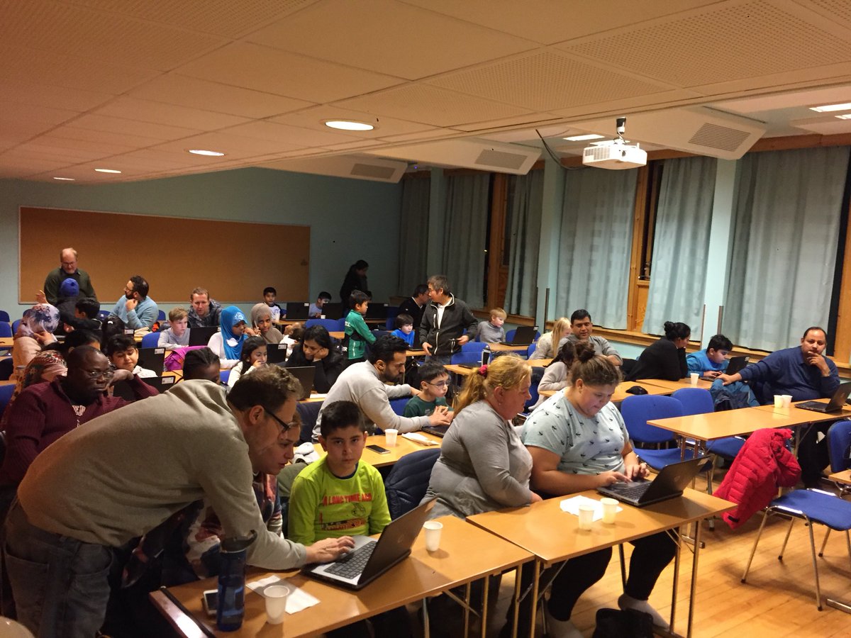 Kodeklubben Stovner skole er i gang! <a href="/kidsakoder/">Lær Kidsa Koding!</a>