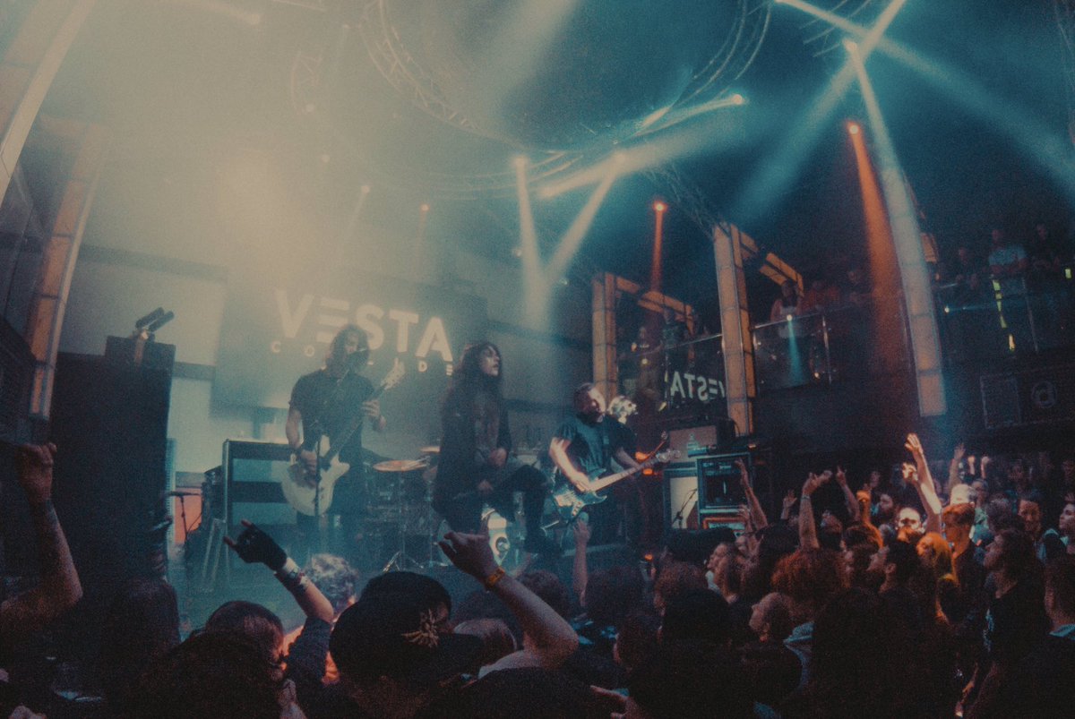 max_santoro's tweet image. Super thankful for this past year with @VestaCollide, can't wait to see what the future holds!

Happy Thanksgiving!