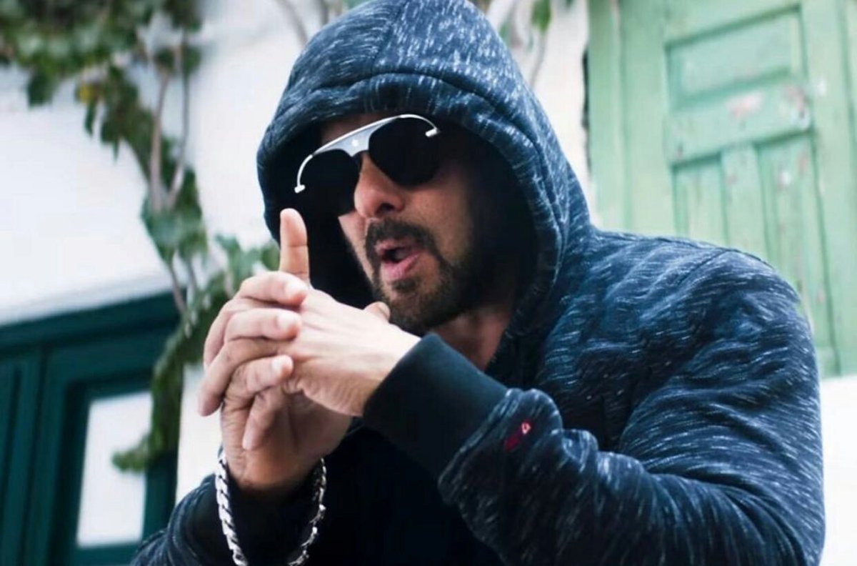 deore_saurabh's tweet image. I am part of tiger zinda hai 
Because this movie future favorite movie