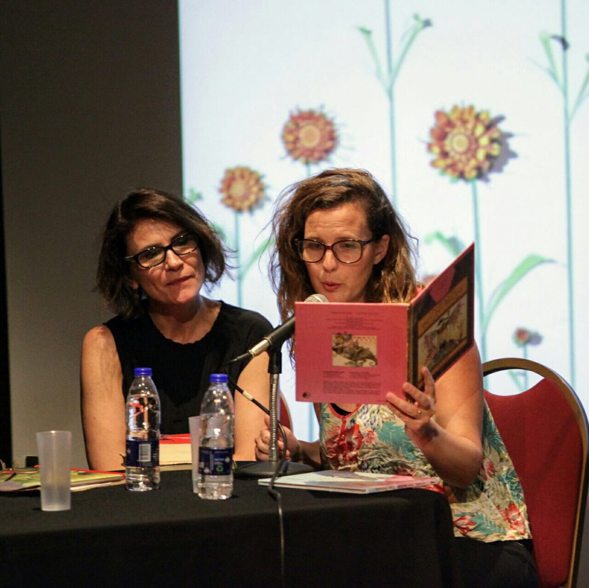 #Ahora Panel: “Crecer con libros” con Roberto Sotelo, <a href="/bertrand_sara/">Sara Bertrand</a> y <a href="/melipogo/">Meli Pogo</a> #Filbita #EncuentroDocente en <a href="/AlianzaFBsAs/">AlianzaFrancesaBsAs</a>