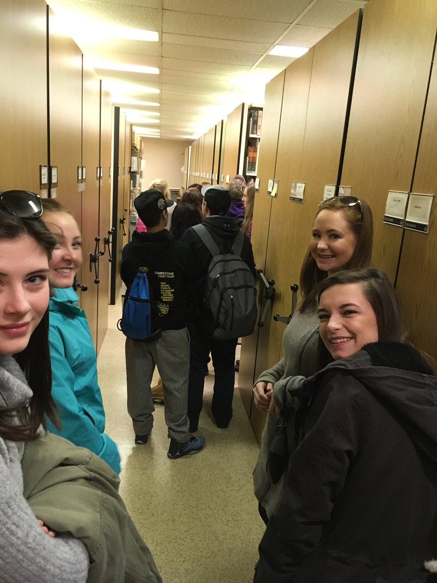JocAuger's tweet photo. @BGCDSB @SHHSCrusaders ENG4U1 literary essay research trip, to the library @UWaterloo #comparativeessay #learning #databases https://t.co/IRiBWBqN7n