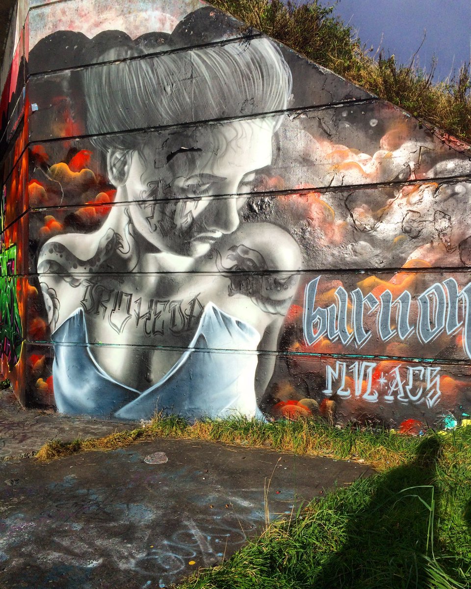 jeneartist's tweet photo. Drogheda Street Art #streetart #bridgejam #graffitiart #drogheda #louth https://t.co/Bdbr72n15g
