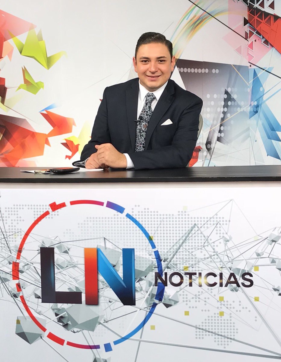 LNNoticiasMX's tweet photo. Ya comenzamos @LNNoticiasMX con @ZamaconaAlAire en vivo aquí: https://t.co/MWyjc6PYT8 https://t.co/9XgFlyJJXK