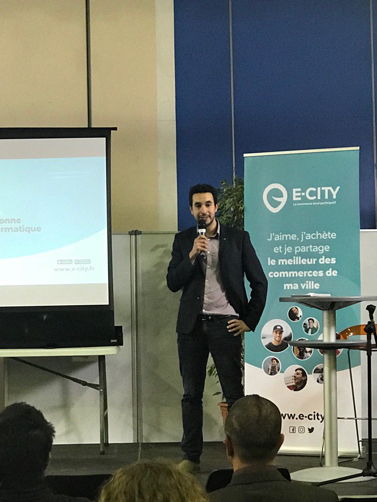 LaurentTRIPIED's tweet photo. Grand jour pour animation centres villes ! Lancement @E_CITY_officiel #NumericDay Marmande 👏 partenariat @Poste +++ https://t.co/3opIV6okr6