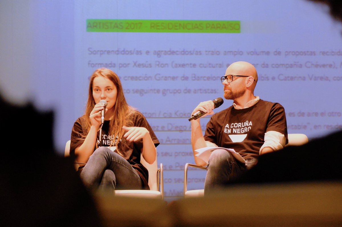 Hiperespazos_'s tweet photo. Caterina Varela e @FFelixFernandez son parte do @colectivo_rpm. Eles presentaron as #ResidenciasParaíso, un programa piloto de residencias artísticas para as artes do movemento en Galicia, que lanzou a súa 1ª convocatoria co apoio da
AGADIC e a colaboración de varios concellos. https://t.co/FoAacIPnWB