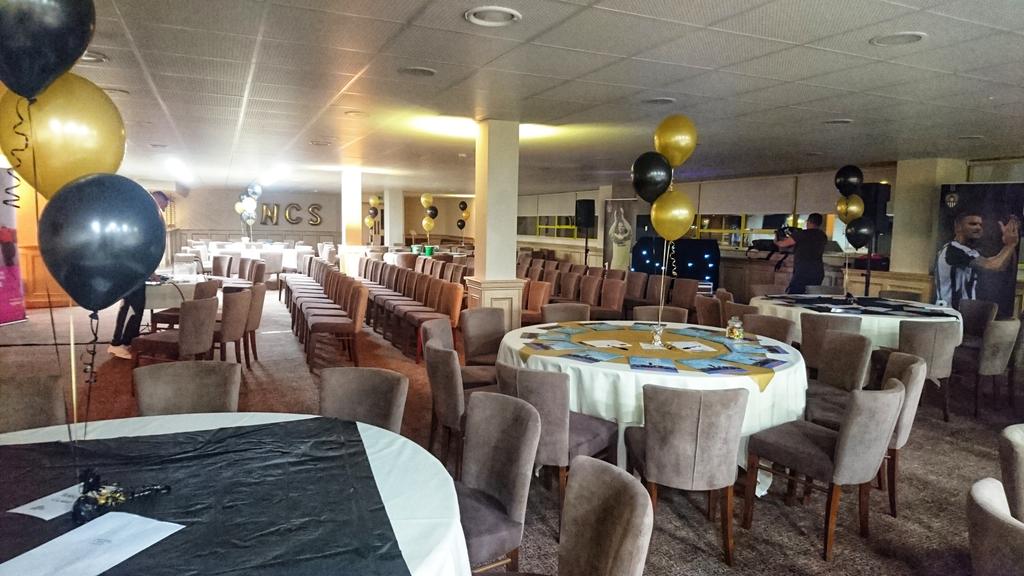 FITCSAYYES's tweet photo. The NEW Club Carlsberg is looking super swish dressed up for tonight's #NCS @NottsCountyFITC Autumn graduation! 🎓  #NCSNottingham https://t.co/Qc7sqyGgIb