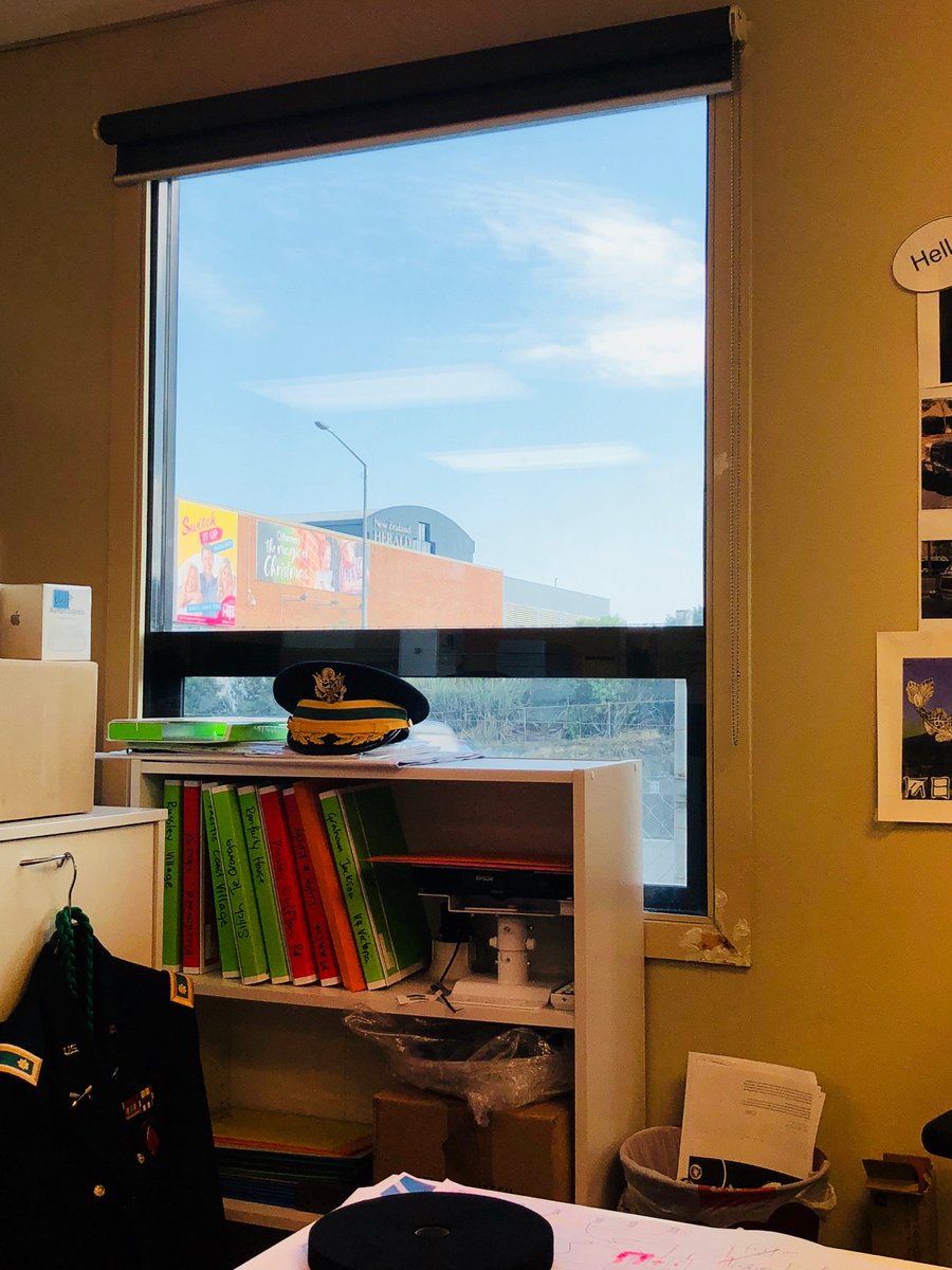caboose014's tweet photo. Another day. Friday 3 of my new job.. I love the fact I can see the outside world! https://t.co/p1Oe1IhJRD