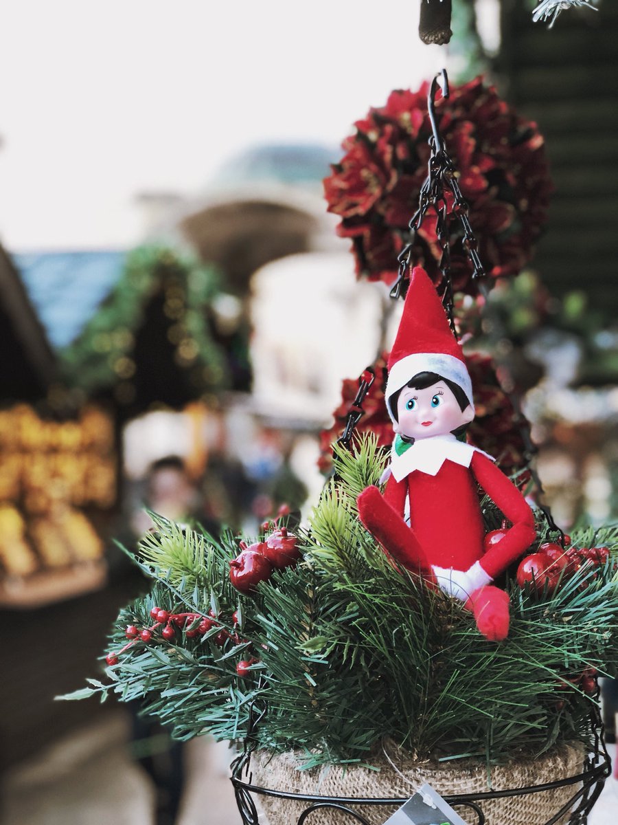 dillonosborne's tweet photo. So cold today but the sun was out and the market was open 🎄👌🏻😀❄️☀️
@love_belfast @BelfastXmasMark @VisitBelfast @coolfm @DiscoverNI @barrabest #belfast #christmasmarket #winter https://t.co/vVotQE4KnF