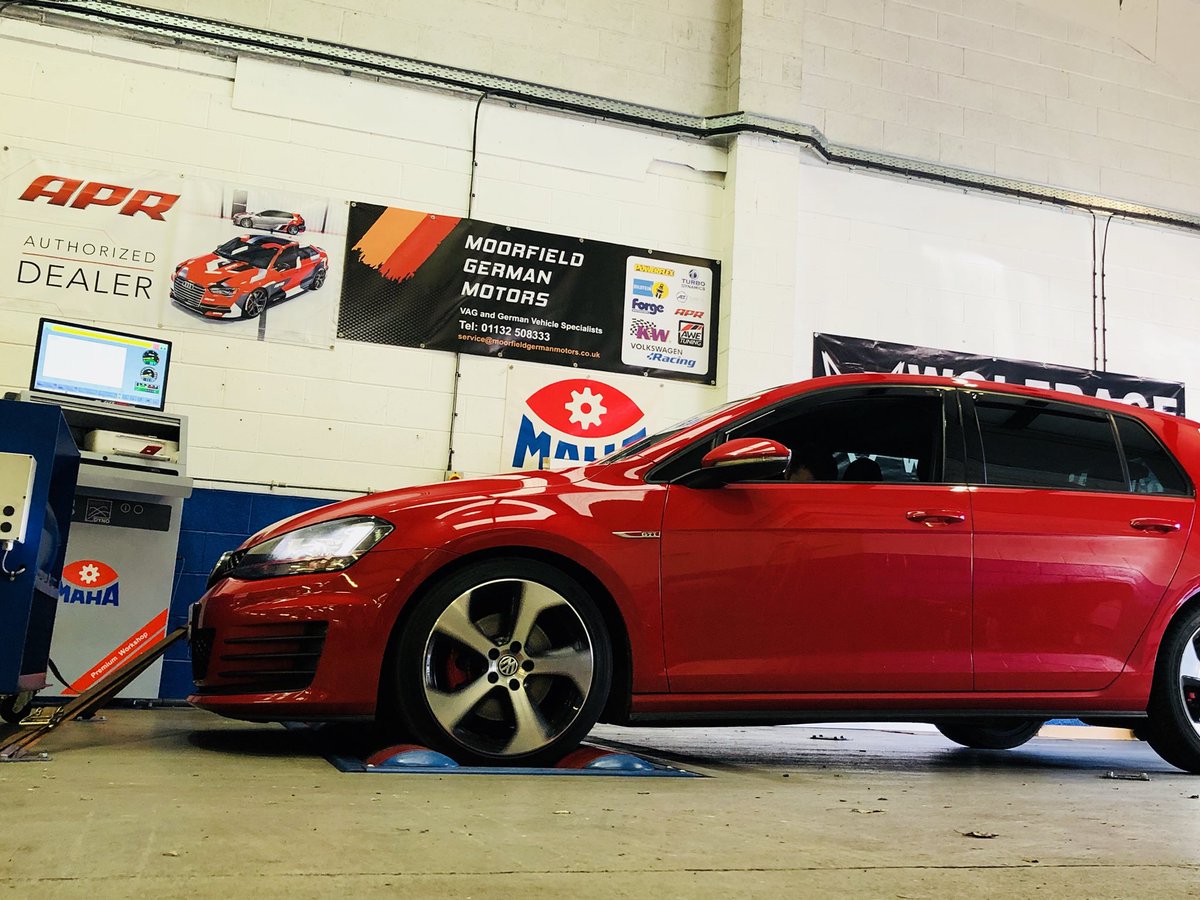 MoorfieldGerman's tweet photo. Sweet Golf 7 Gti and APR Stage 2, perfect match. #goapr #vw # golf7 #remappingleeds https://t.co/P5orkmC9XK