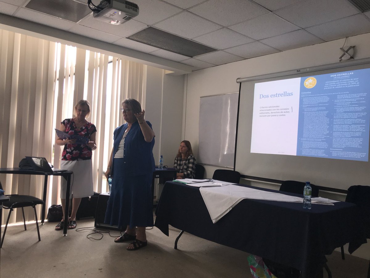 FafuSV's tweet photo. @sdcumming is explaining to local editors the JPPS criteria that #CAMJOL will use to evaluate journals @JOLsProject @INASPinfo https://t.co/WZYp1Jkkuh