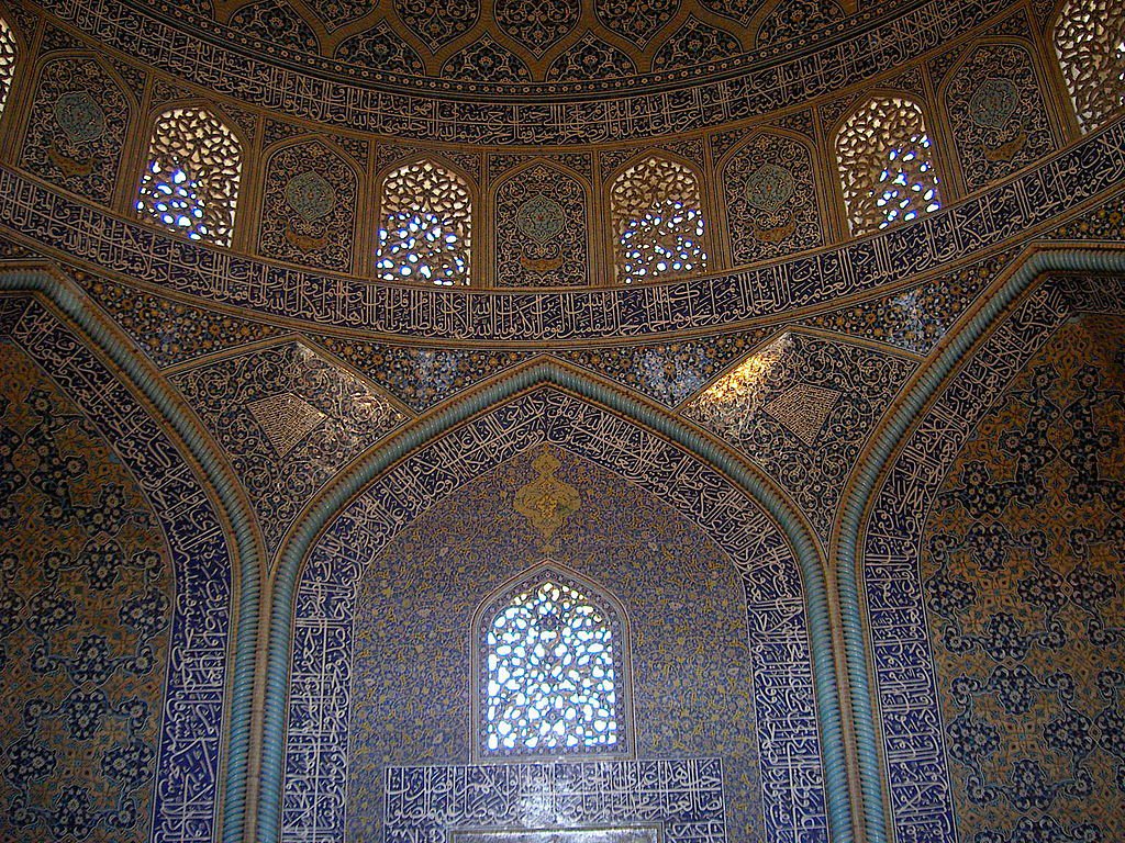 artinsociety's tweet photo. Enjoy the outstanding tilework in these interior views of the 17C Sheikh Lotfollah Mosque in Isfahan, Iran, originally the private mosque of the Royal Court https://t.co/hSBxNGcdtn