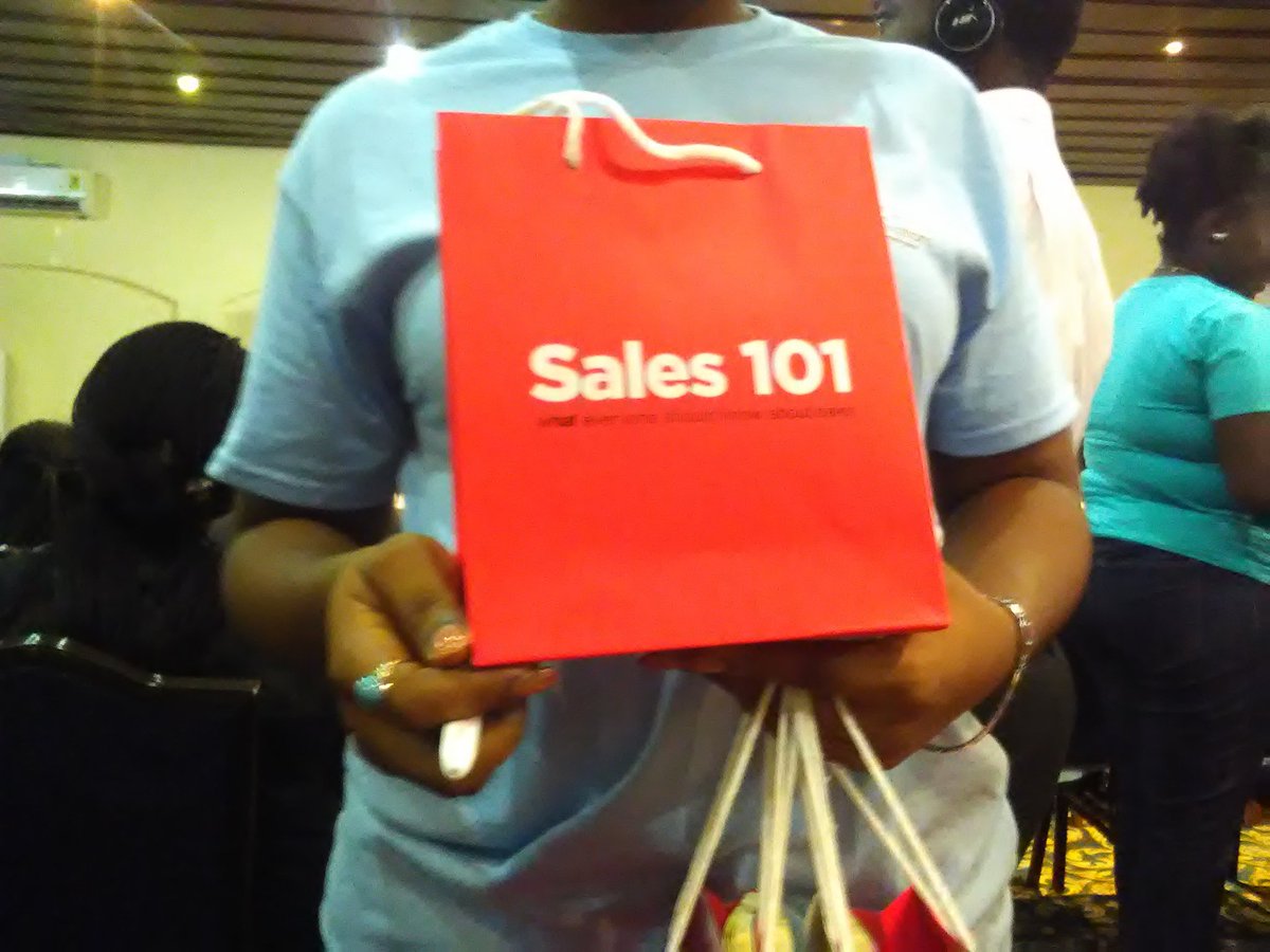 PetraAbaAsamoah's tweet photo. Sales101 is successfully launched now. 

#Sales101 
#WeAreAllSalesPeople https://t.co/PFo7620Y9c