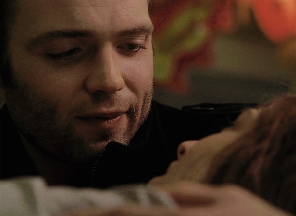 teresalynn23's tweet photo. altLincoln &amp; altLivia :: "We're gonna focus on this moment, okay? It's you and me." #leeham #fringe https://t.co/XtM3mIIOVa