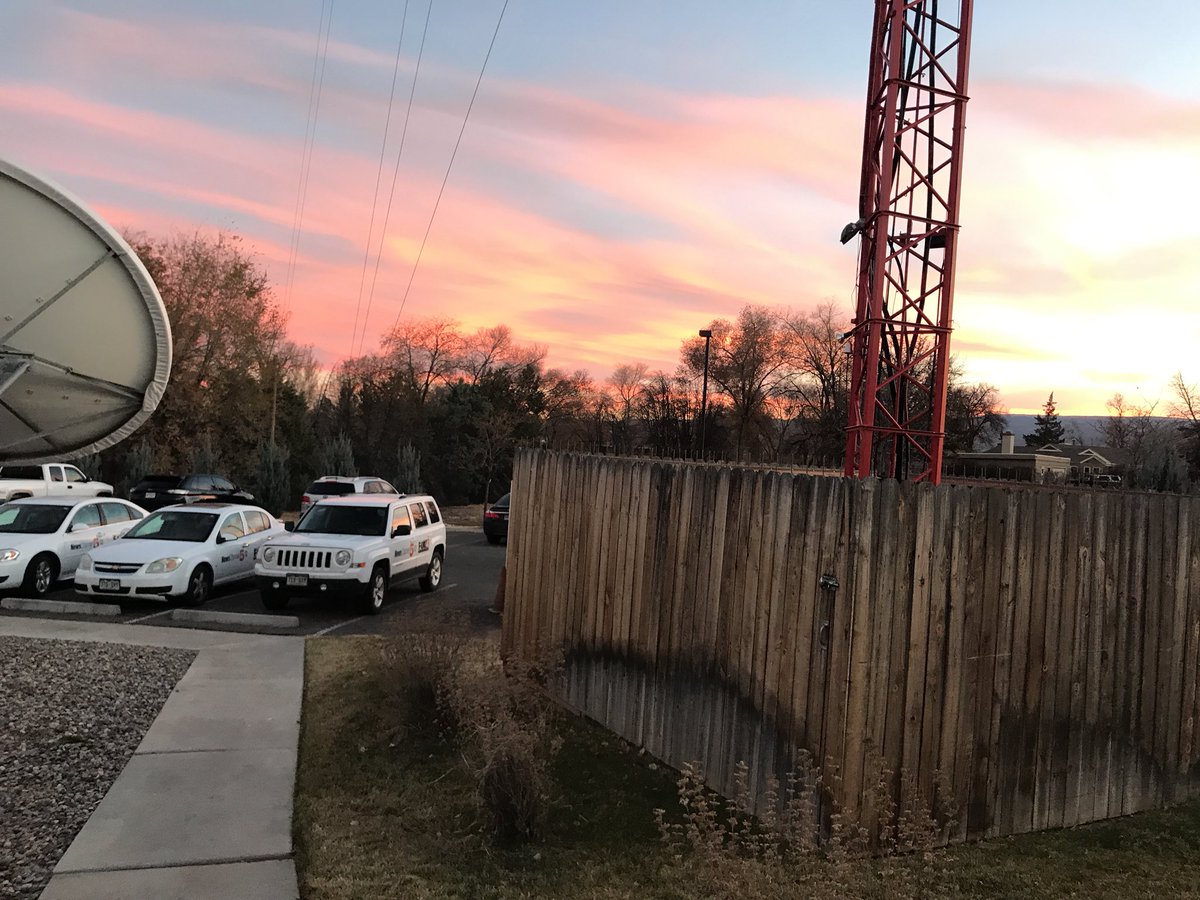 BThompsonNews's tweet photo. Quite the sight as I head out to cover #GrayThursday and #BlackFriday2017 Catch my live report after football on @KREX5_Fox4 https://t.co/y75XHaBPw1
