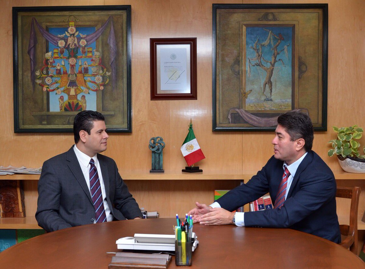 Agradezco la visita a #FONATUR del Senador <a href="/Felix_GonzalezC/">Félix González Canto</a> Presidente de la Comisión de Turismo del Senado de la República. Durante nuestra reunión tratamos diversos puntos relativos al desarrollo y la atracción de inversiones de nuestro Sector Turístico.