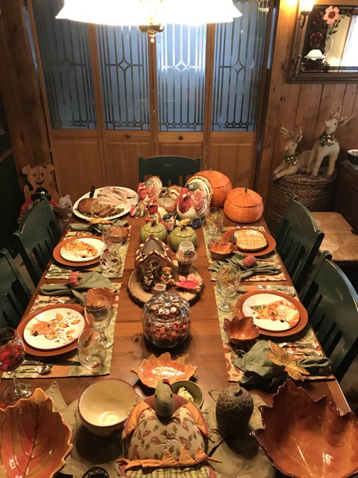Happy Thanksgiving 2017! https://t.co/e9uPSBBDe5