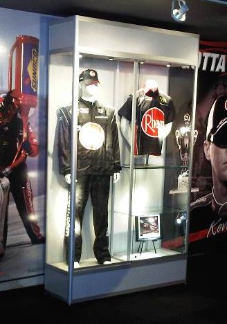 CustomExhibitGr tweet picture