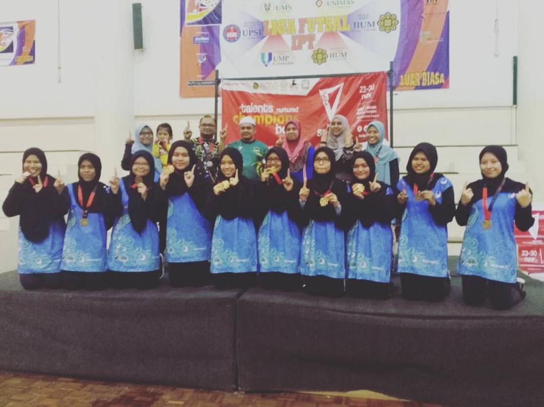 AMINAHIIUM's tweet image. Aminah Dodgeball Team 💕⛷ #AminahPower #AminahTheGlorious #ISCIIUM2017 #talentsnurtured #championsborn #raisethestandard #riseasone