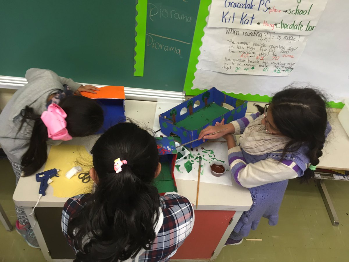 RemekieEdwards's tweet photo. Working on habitats dioramas @GracedalePS https://t.co/gUTqTRdPMh