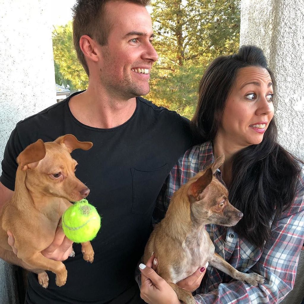 ZeepBath's tweet photo. We tried to take a Thanksgiving photo but the turkey ran away! π³π¦π Happy Thanksgiving yβall! #runawayturkey https://t.co/GWJ8Kh4HrN