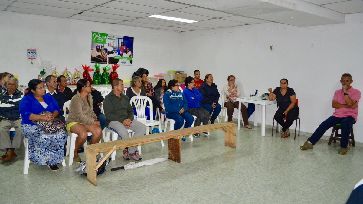 Seguimos recorriendo #Dosquebradas y hablando con comunidad para mejorar nuestros #Servicios #ServiciudadesDosquebradas