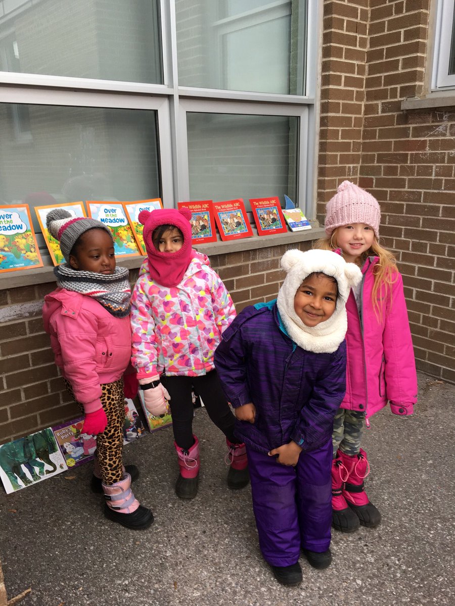 MrsMTLC's tweet photo. .@RidgeviewTLC @k4Rockets were selling books at their Book Fair today #rpsisawesome https://t.co/GzjGXS17sf
